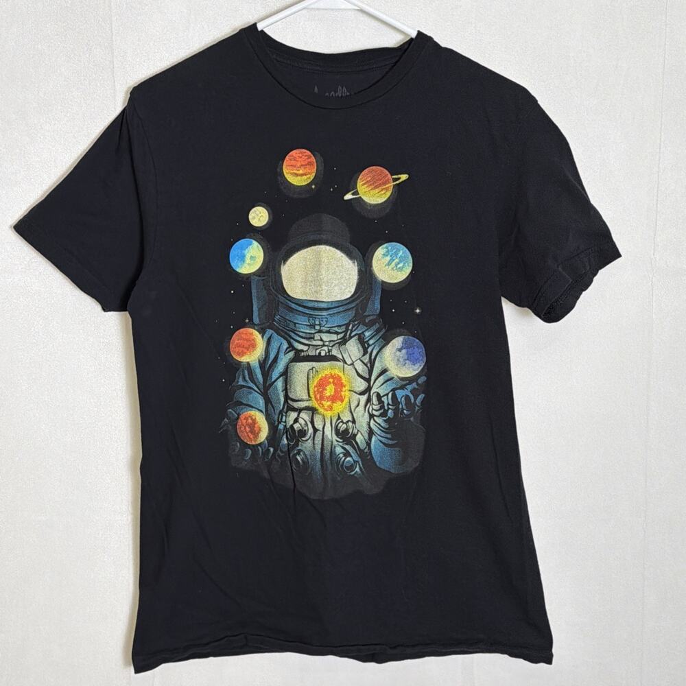 Unisex Threadless Astronaut Planet Graphic Tee Size M